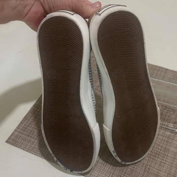 Tommy Bahama platform slip-on striped sneakers. Women's 8.5. Like new condition. - Picture 8 of 9